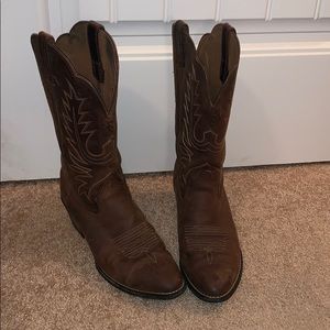ARIAT cowgirl boots